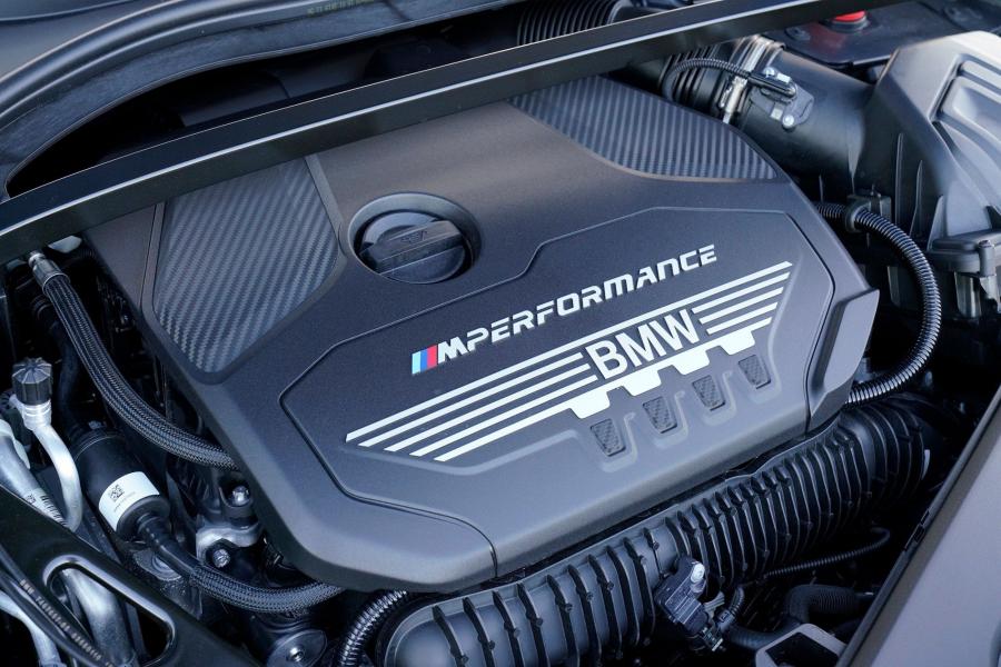 Моторный отсек BMW M135i xDrive (F40) 2019 года  (JP) (фото 14 из 17)